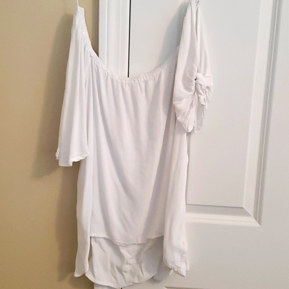 VENUS  white off shoulder blouse